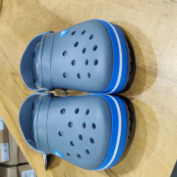 Clogs - Picture 2 of 3